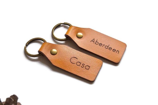 Leather key tag TA 035-4